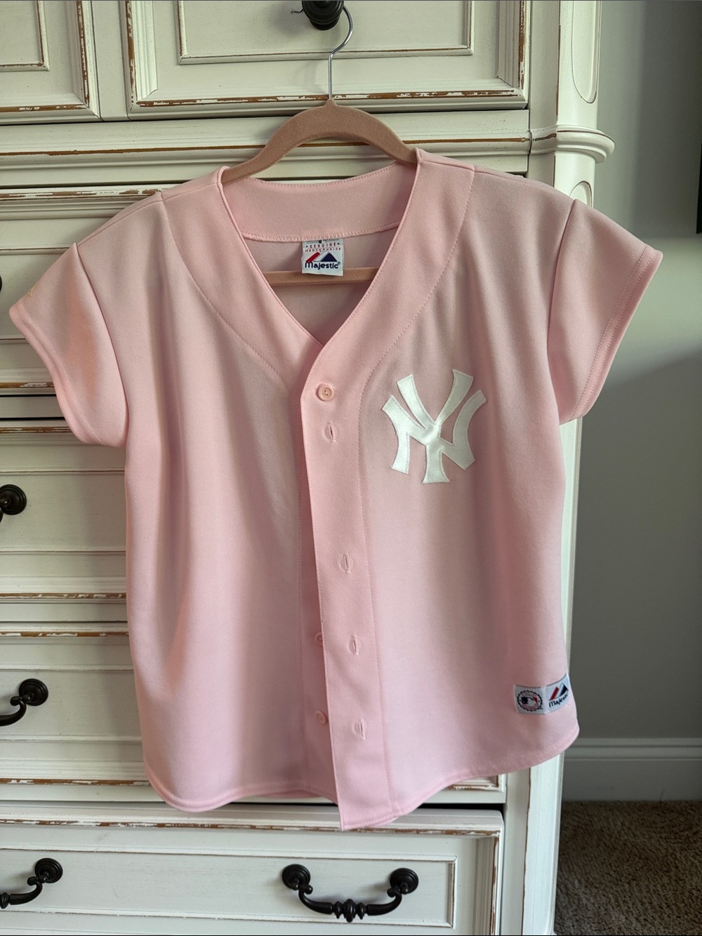 Majestic New York Yankees women's  Pink Button-Up Jersey